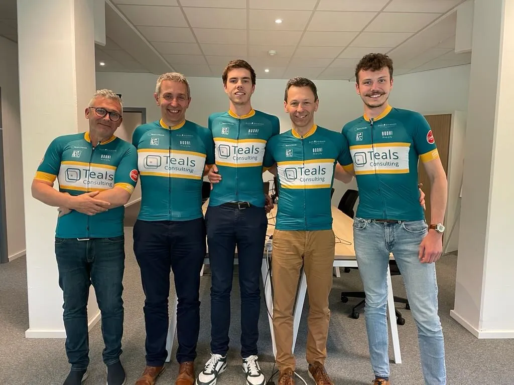 L'équipe cycliste de Teals au bureau