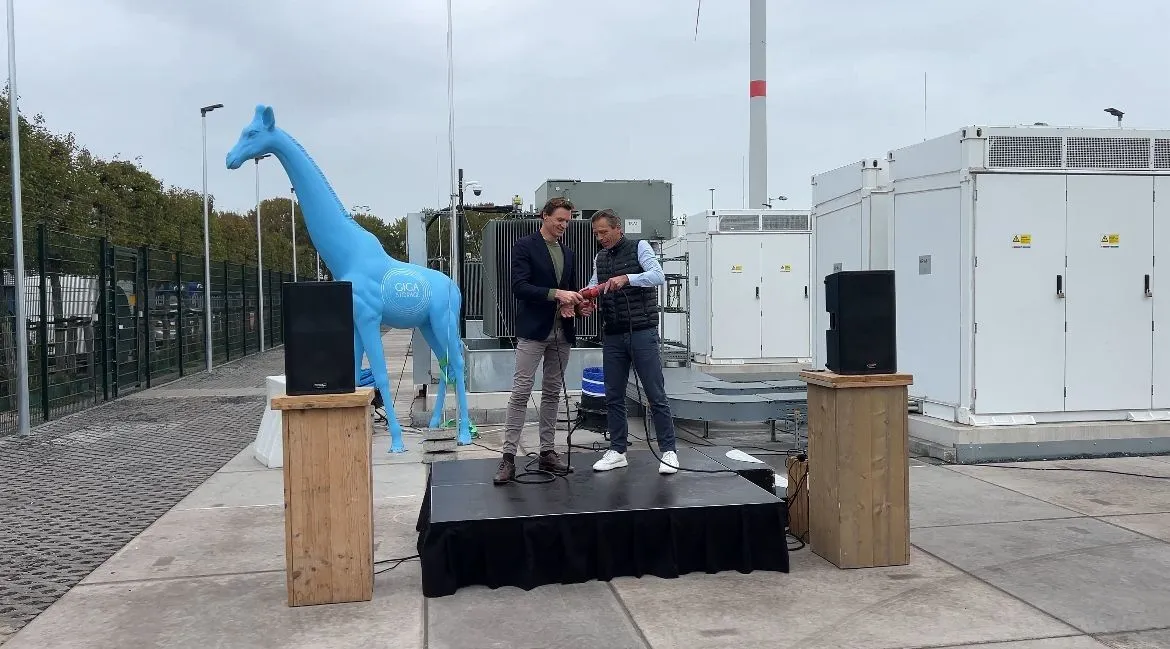 Inauguration de la batterie GIGA Giraffe à Amsterdam Westhaven, le 17 octobre 2025