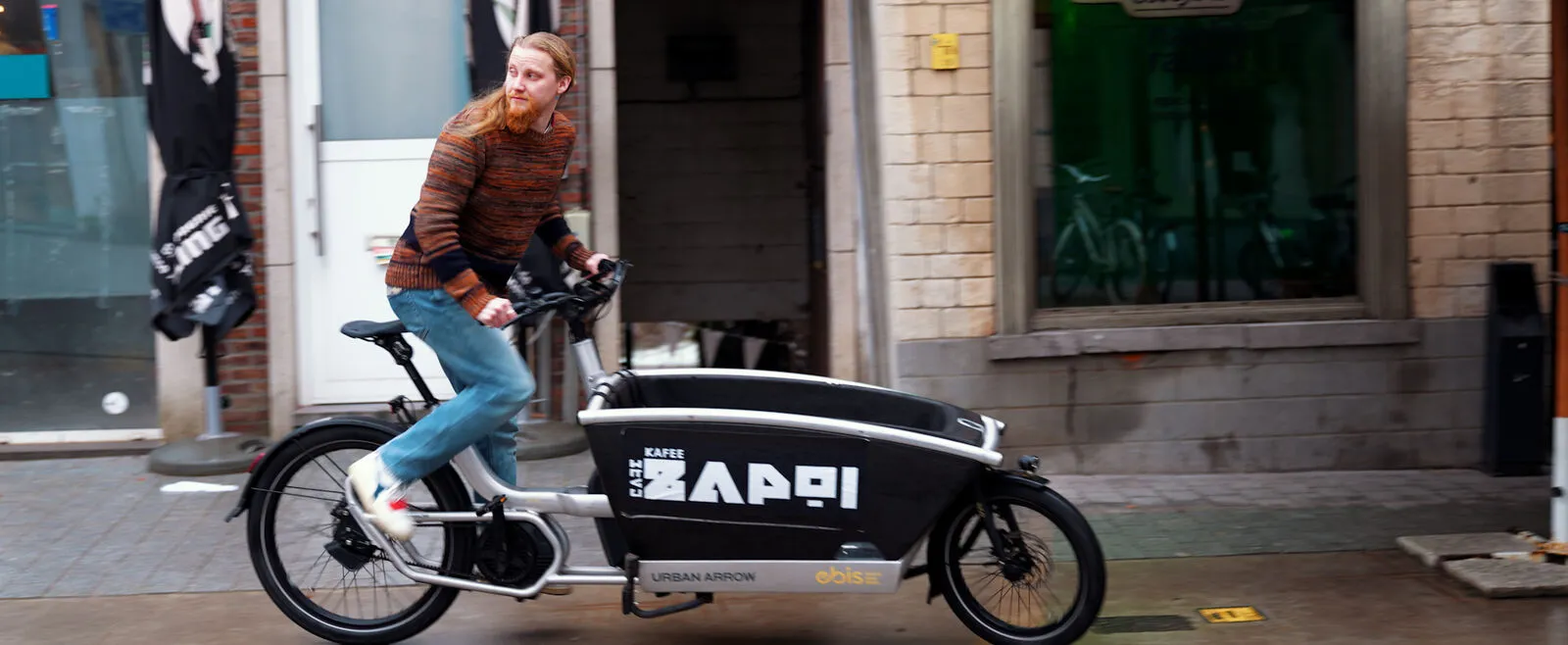 De refurbished bakfiets van Kafee Zapoi, geleased via Joule