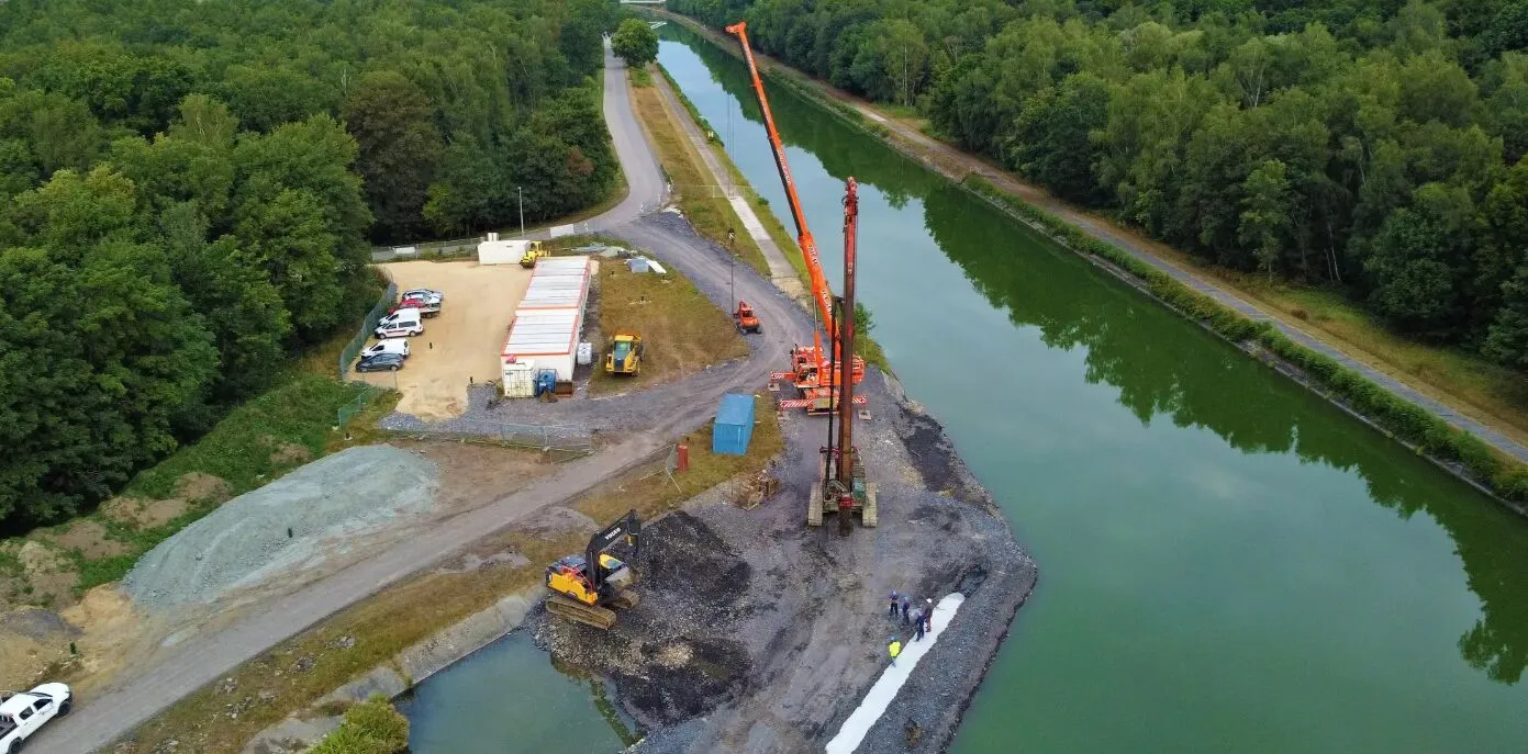 Vue aérienne du chantier du terminal portuaire de Pommeroeul, chantier pilote de l'échelle de performance CO2 dont Atrasol a cartographié et suivi les émissions