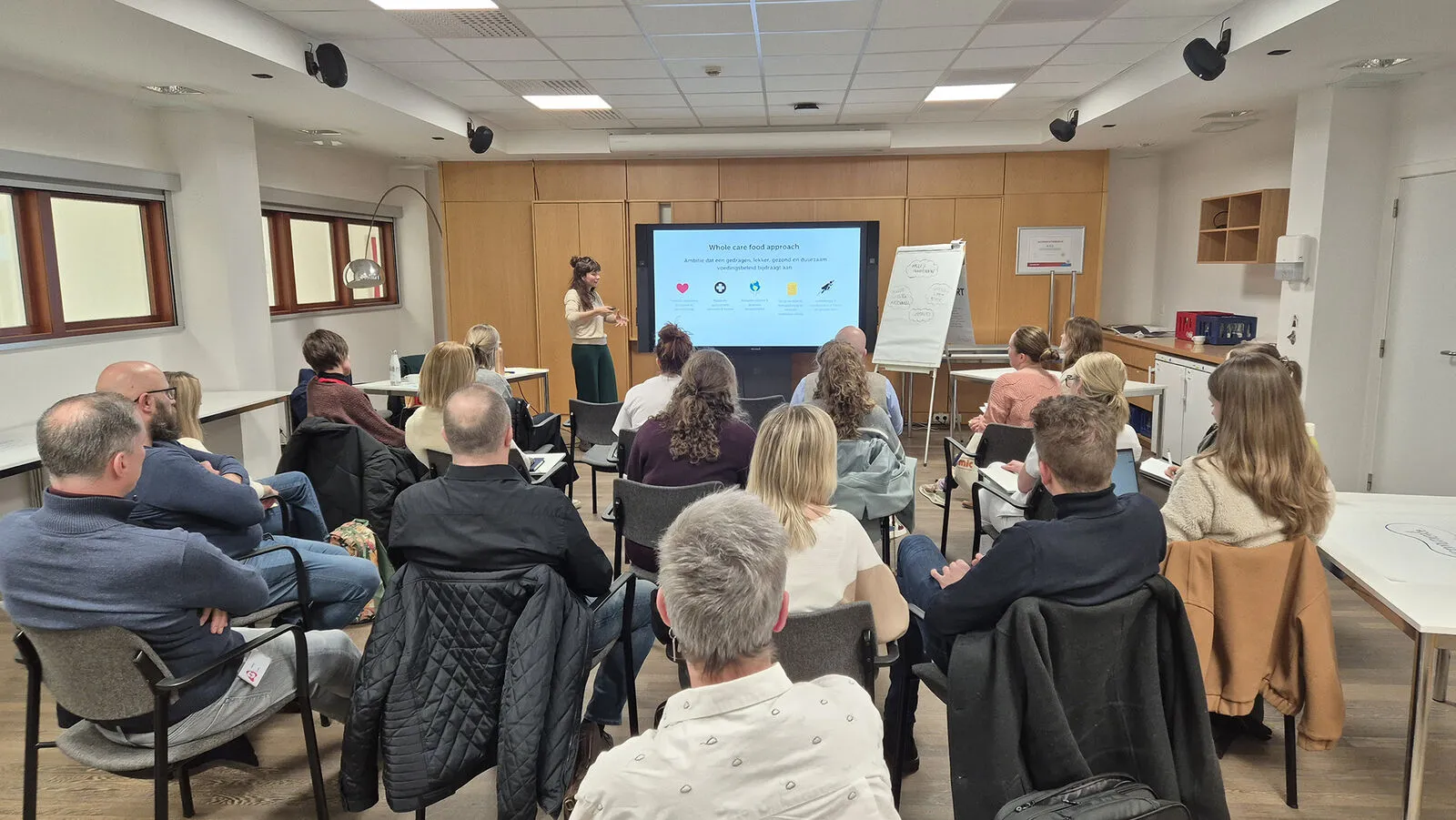 Session stratégique avec des professionnels des soins et de l'alimentation chez AZORG dans le cadre du trajet FoodPlus
