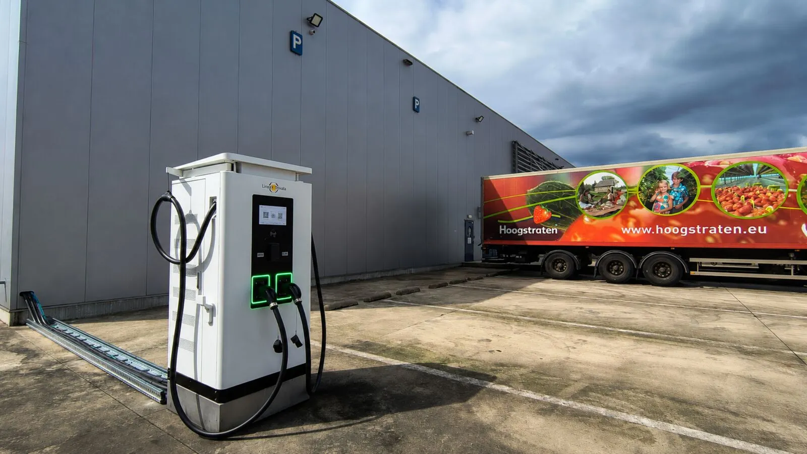Borne rapide DC Linea Charge pour camions électriques à la Veiling Hoogstraten