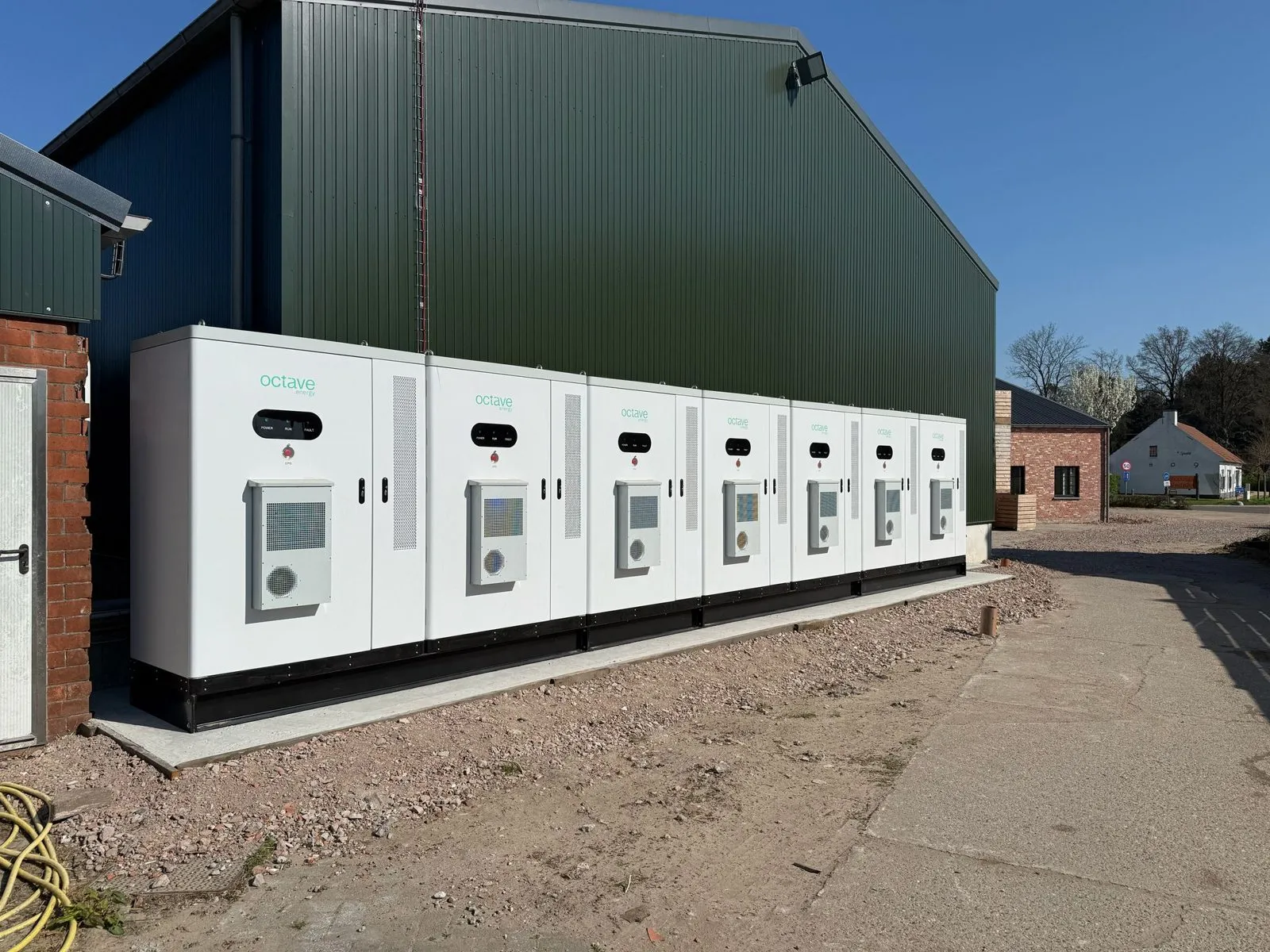 Seven industrial battery units with 1,505 kWh of storage at Willemse in Ravels