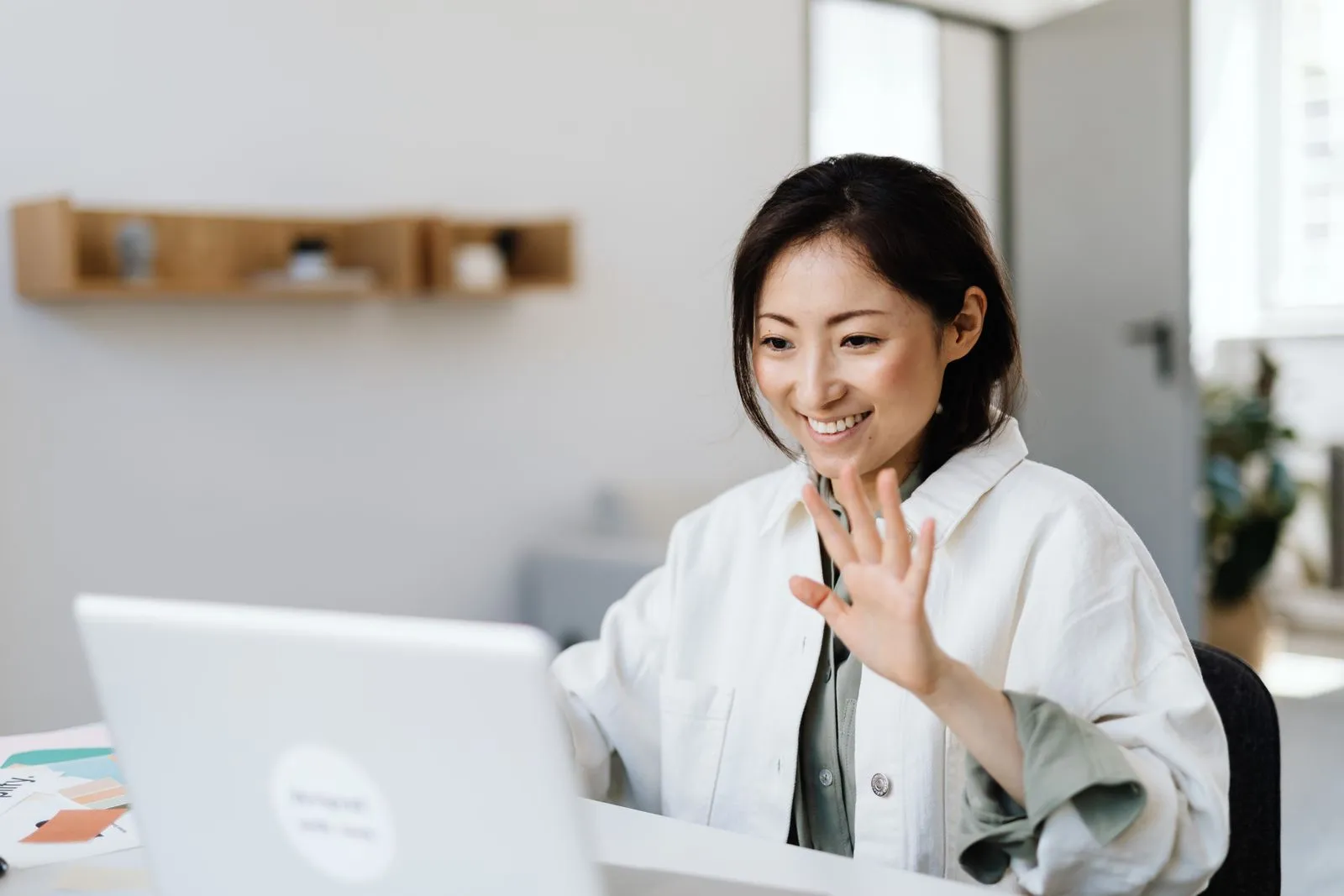 A tapio expert welcoming a client on a video call